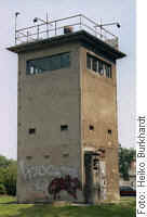 Mauerreste Berlin Wachturm